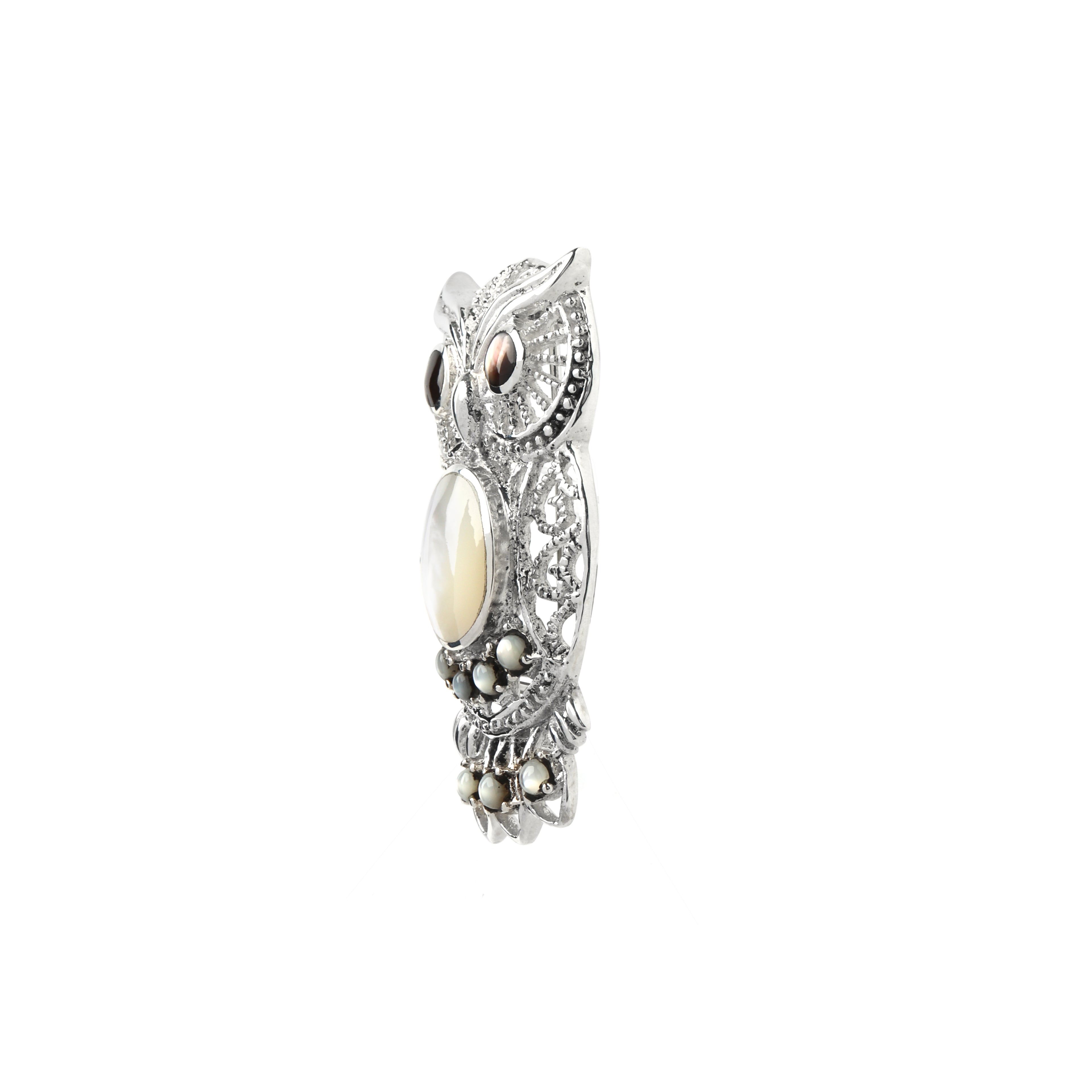 Elegant owl filigree brooch handcrafted in silver