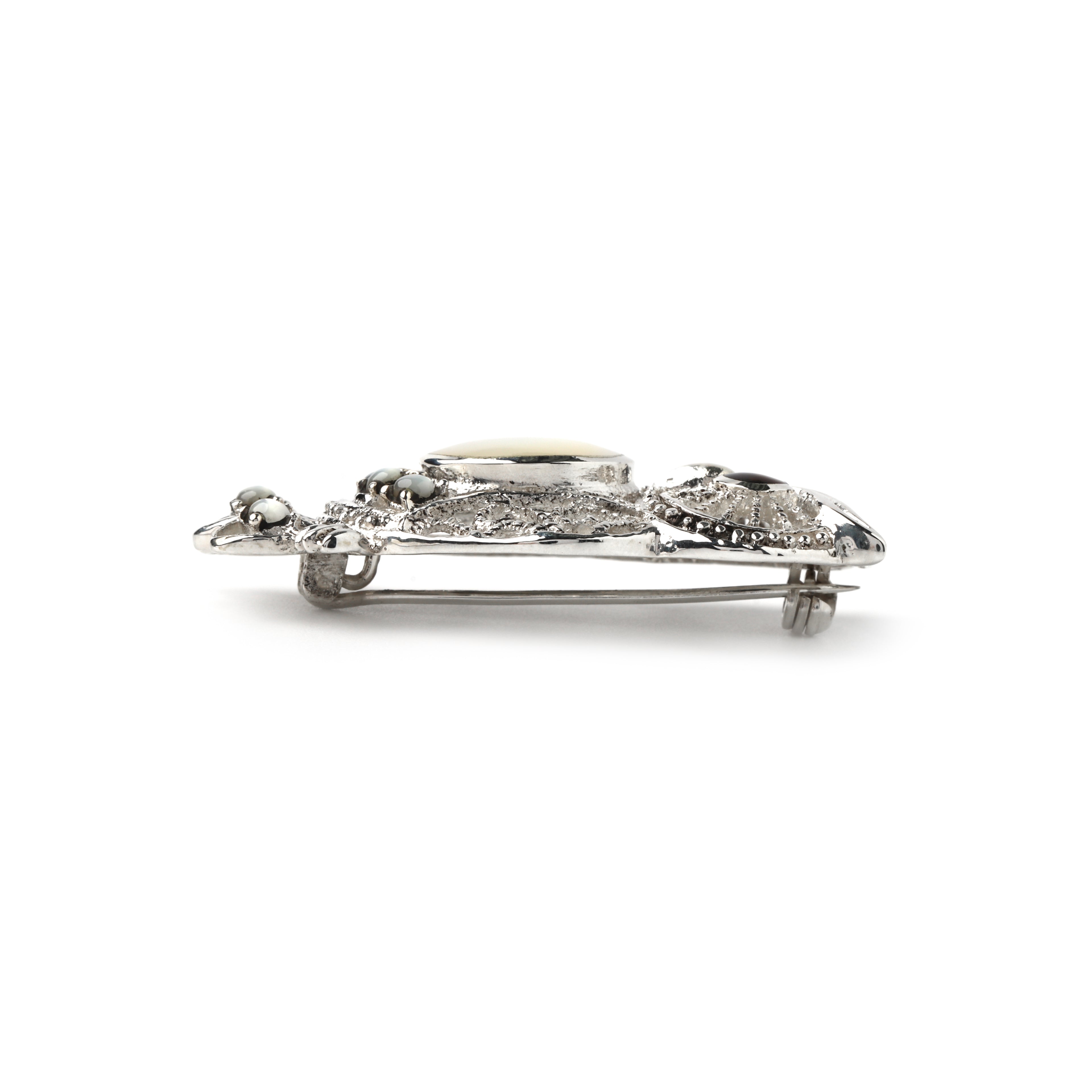 Sterling silver owl brooch with pearl detailing