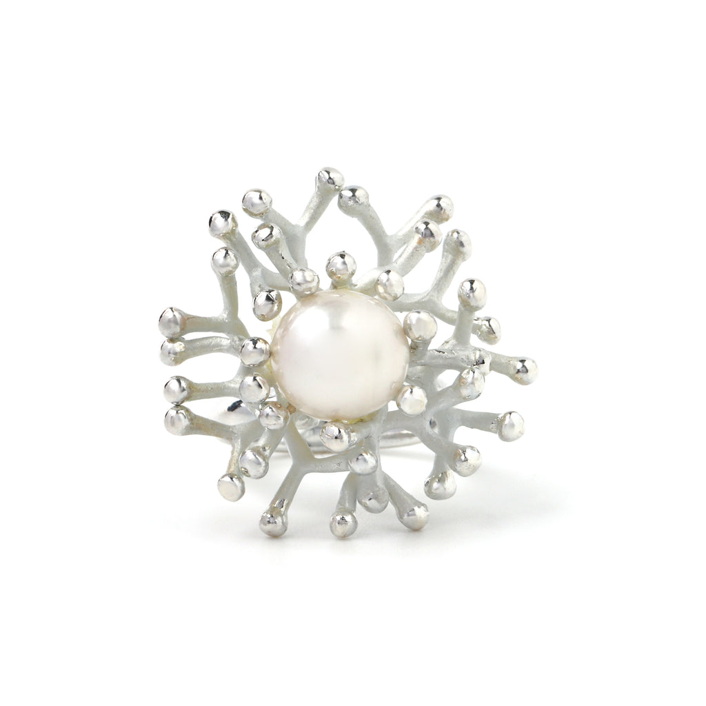 Pearl statement ring in 925 sterling silver