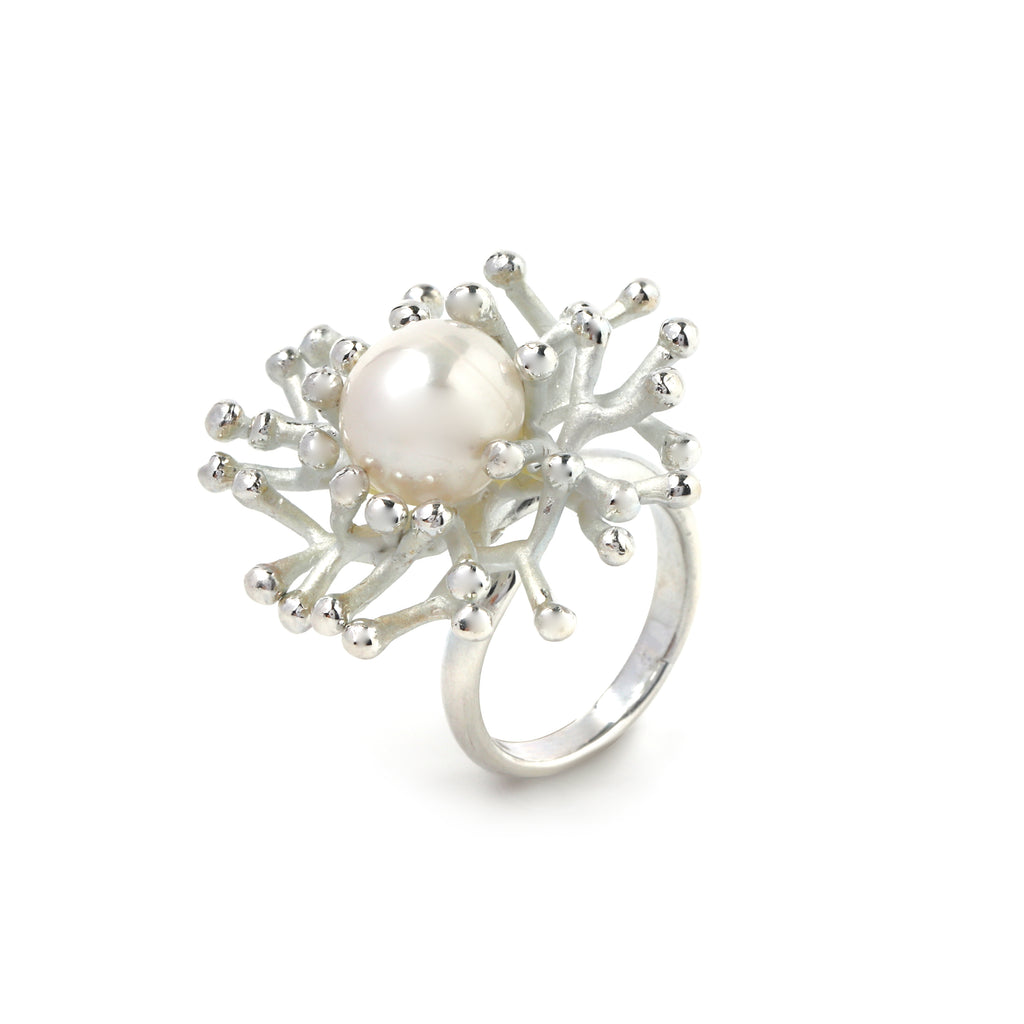 Modern minimalist pearl ring handcrafted in Thailand