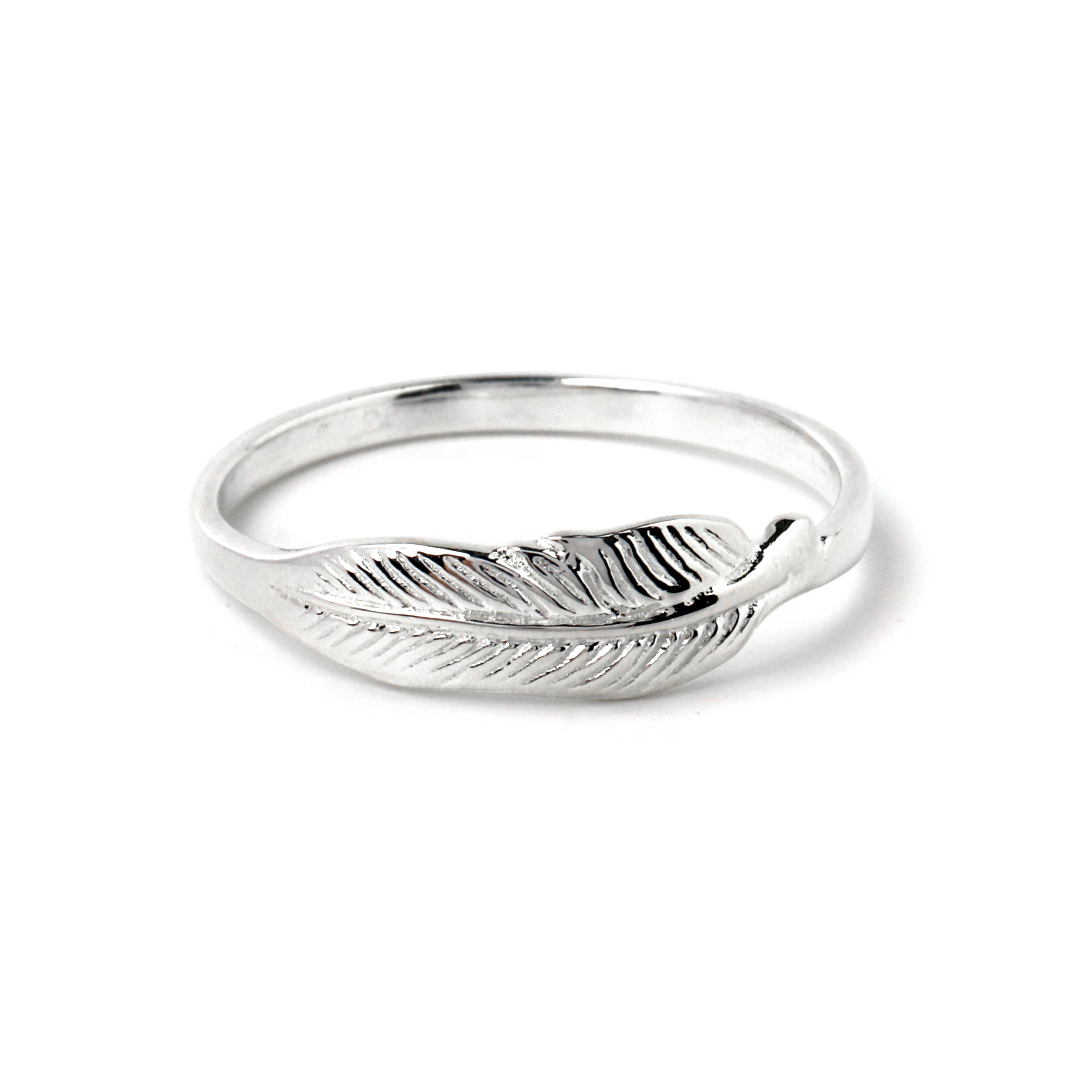 Minimalist feather ring in 925 sterling silver