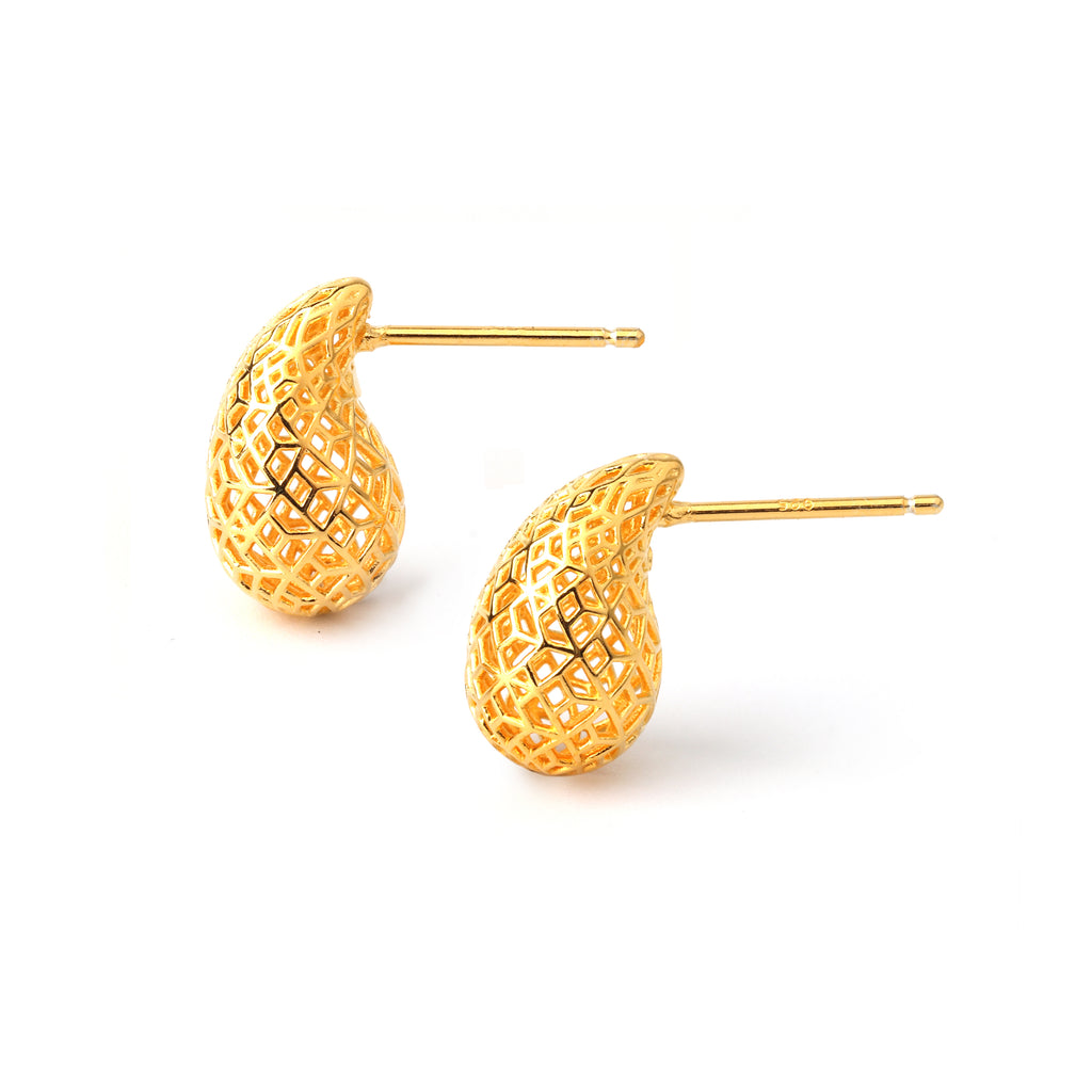 Side view of lightweight gold-plated 925 silver teardrop stud earrings with openwork design