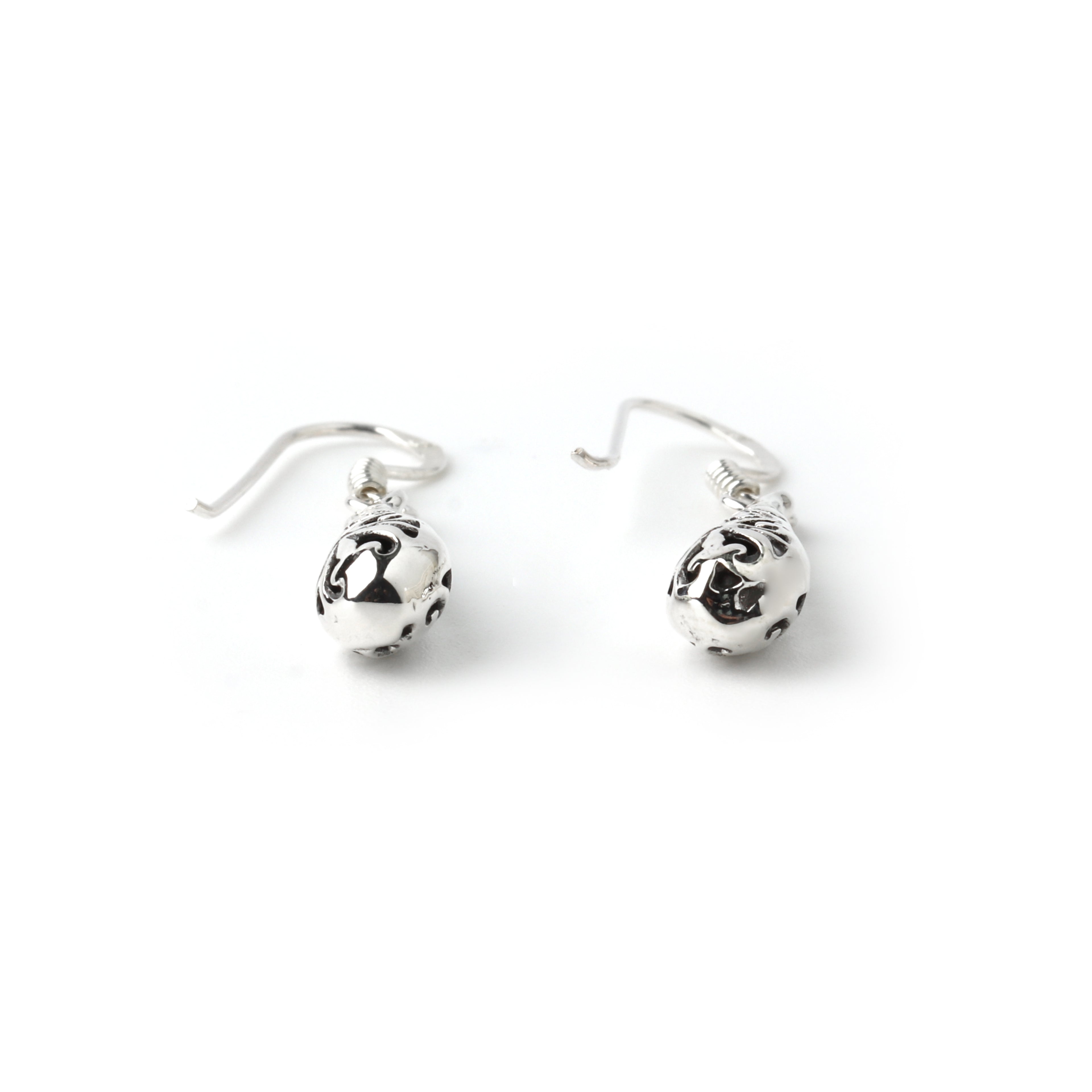 Elegant handcrafted filigree earrings in 925 sterling silver