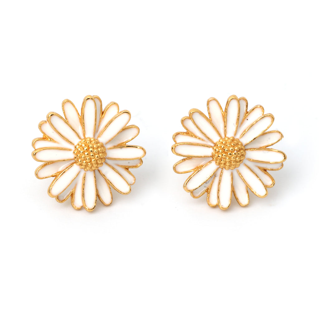 Gold plated daisy flower stud earrings in 925 sterling silver with white enamel petals