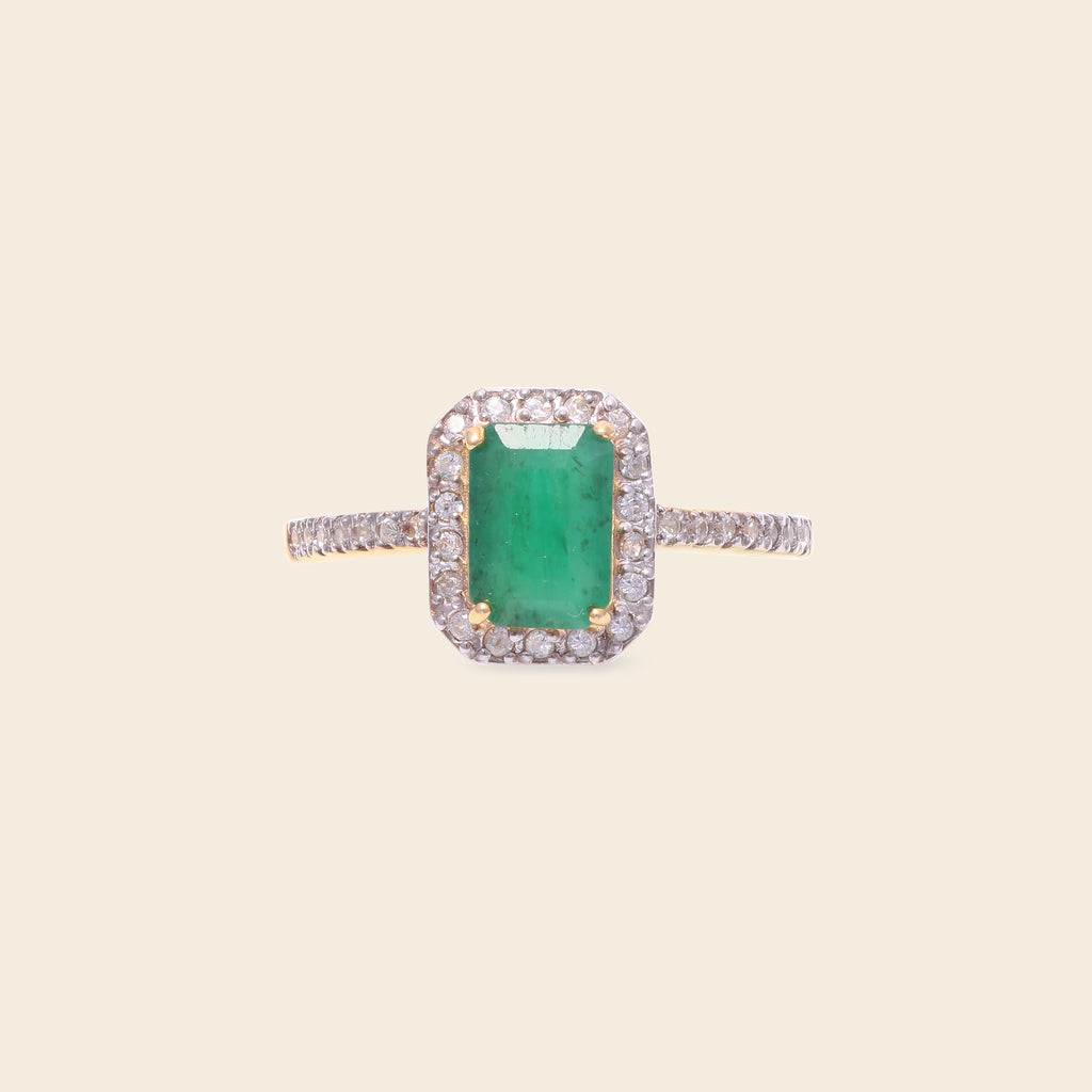 Emerald Cocktail Ring in 18K Gold