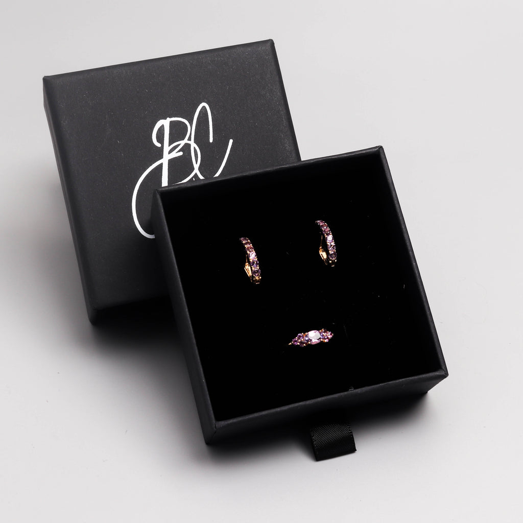 Amethyst Huggie Hoop Earrings in 18K Gold
