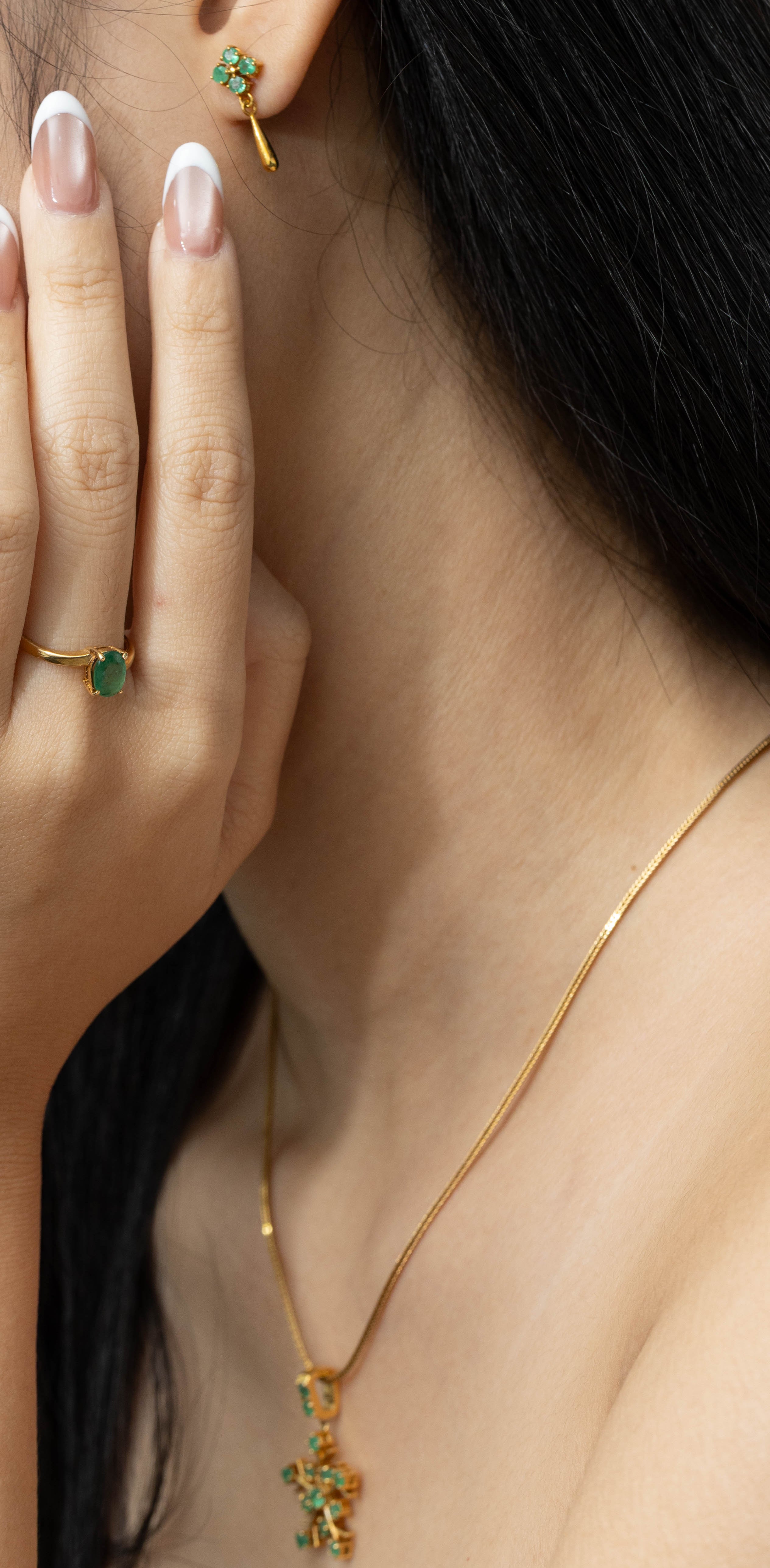 Modern emerald ring in 925 silver with gold finish