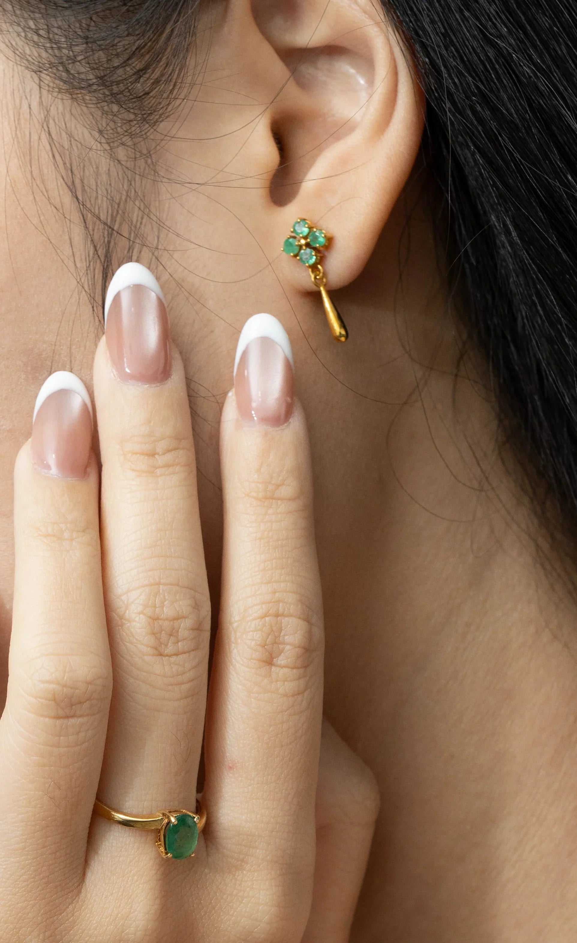 Delicate emerald earrings for elegant everyday wear