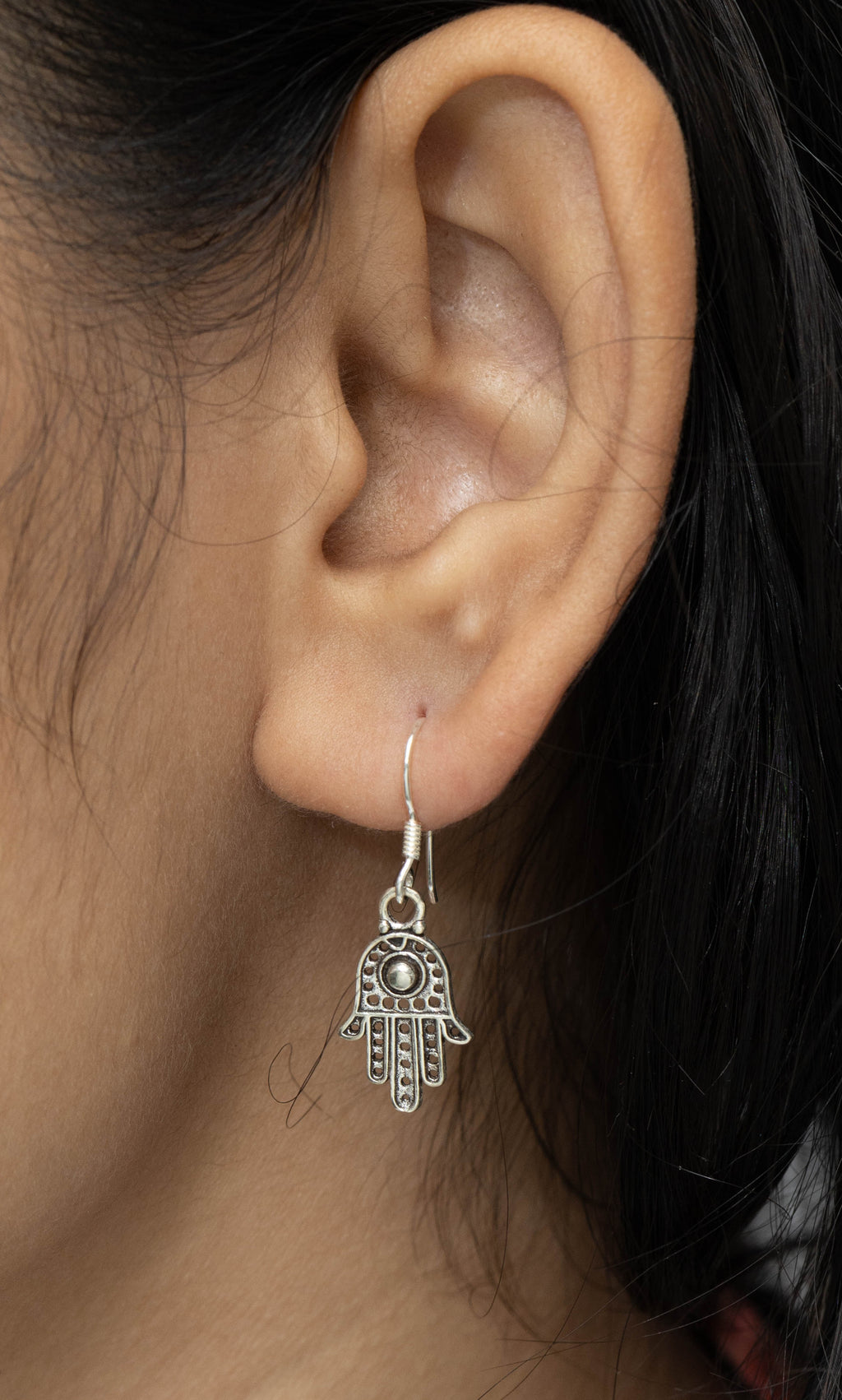 Minimalist Hamsa drop earrings in 925 silver