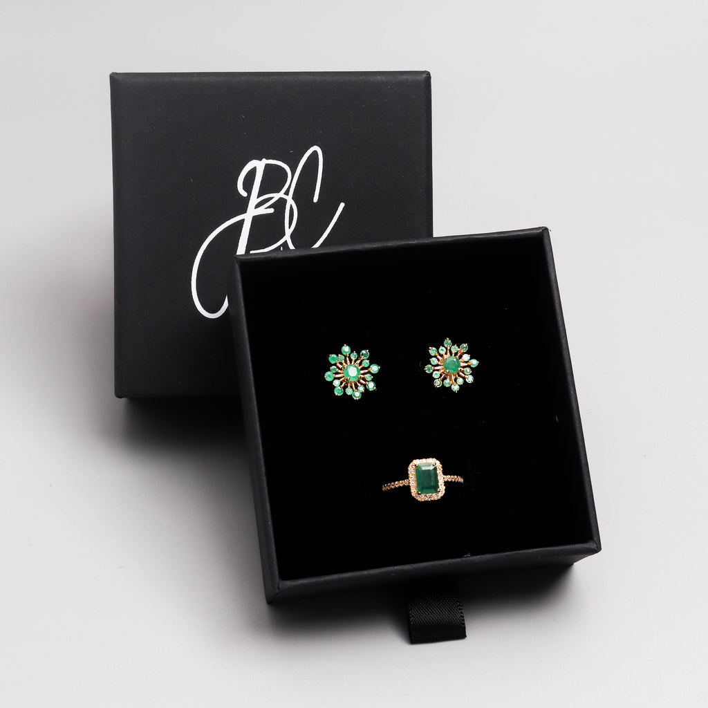 Emerald Cocktail Ring in 18K Gold