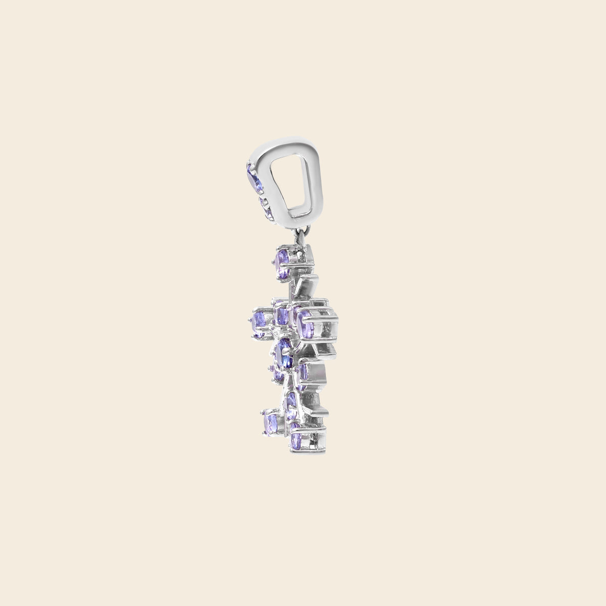 Tanzanite snowflake pendant in 925 silver — display view