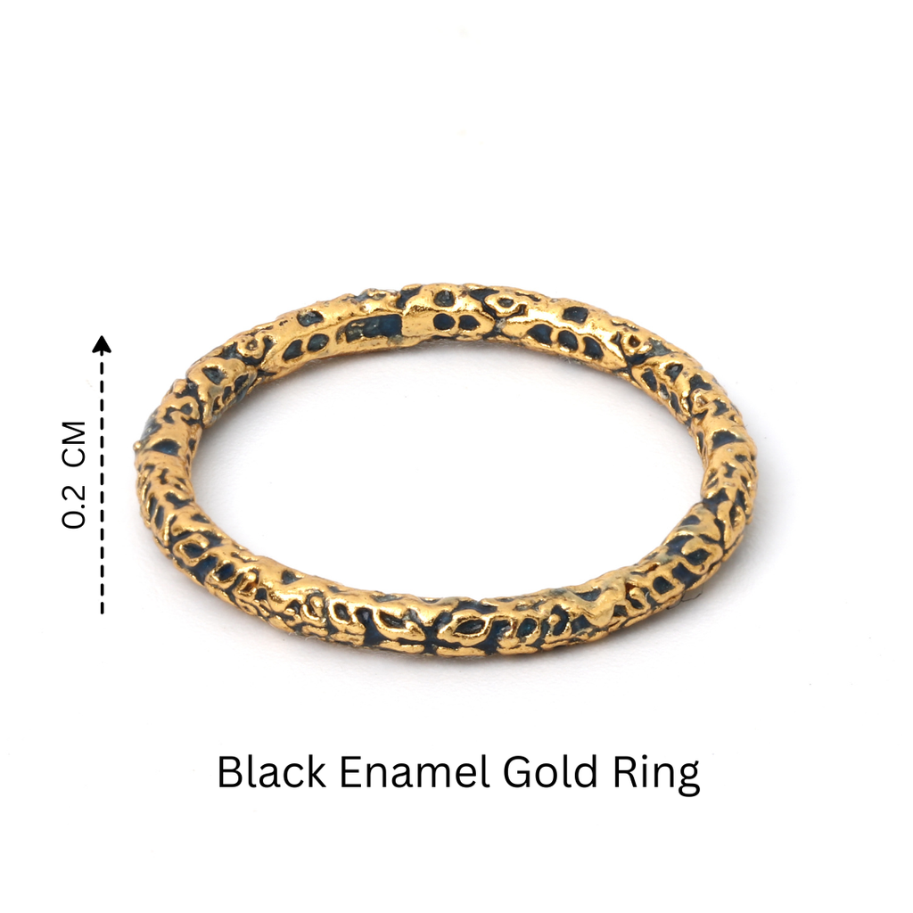 Contemporary gold plated band ring for women