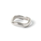 Minimalist sterling silver square cut ring in polished 925 silver – close-up detail