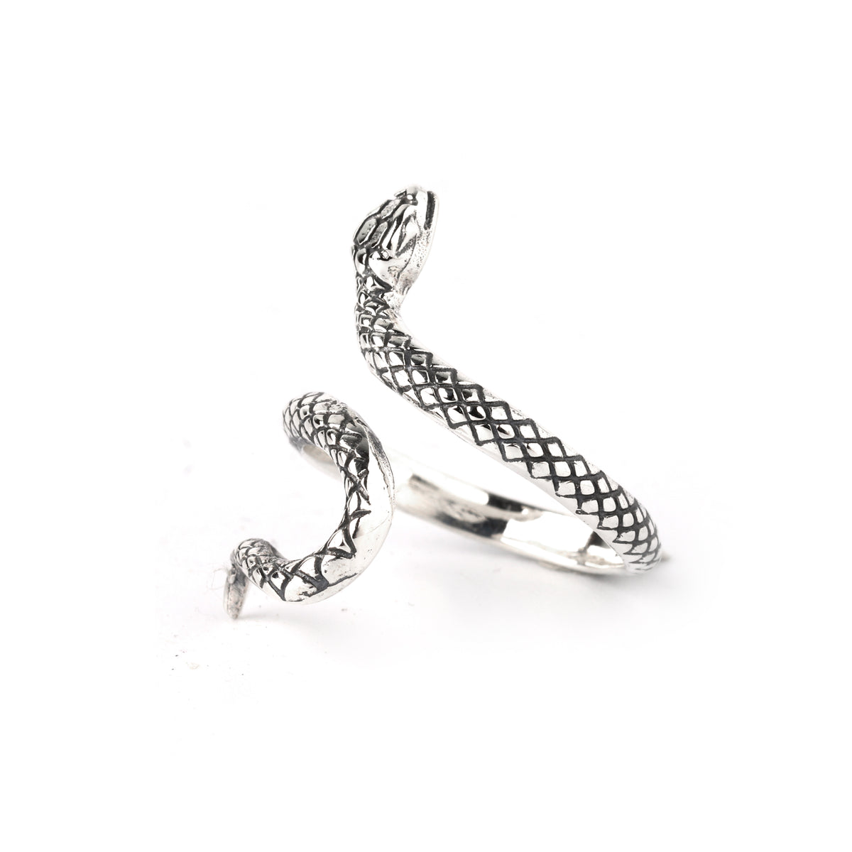 Sterling silver coiled snake wrap ring in polished 925 silver – close-up detail