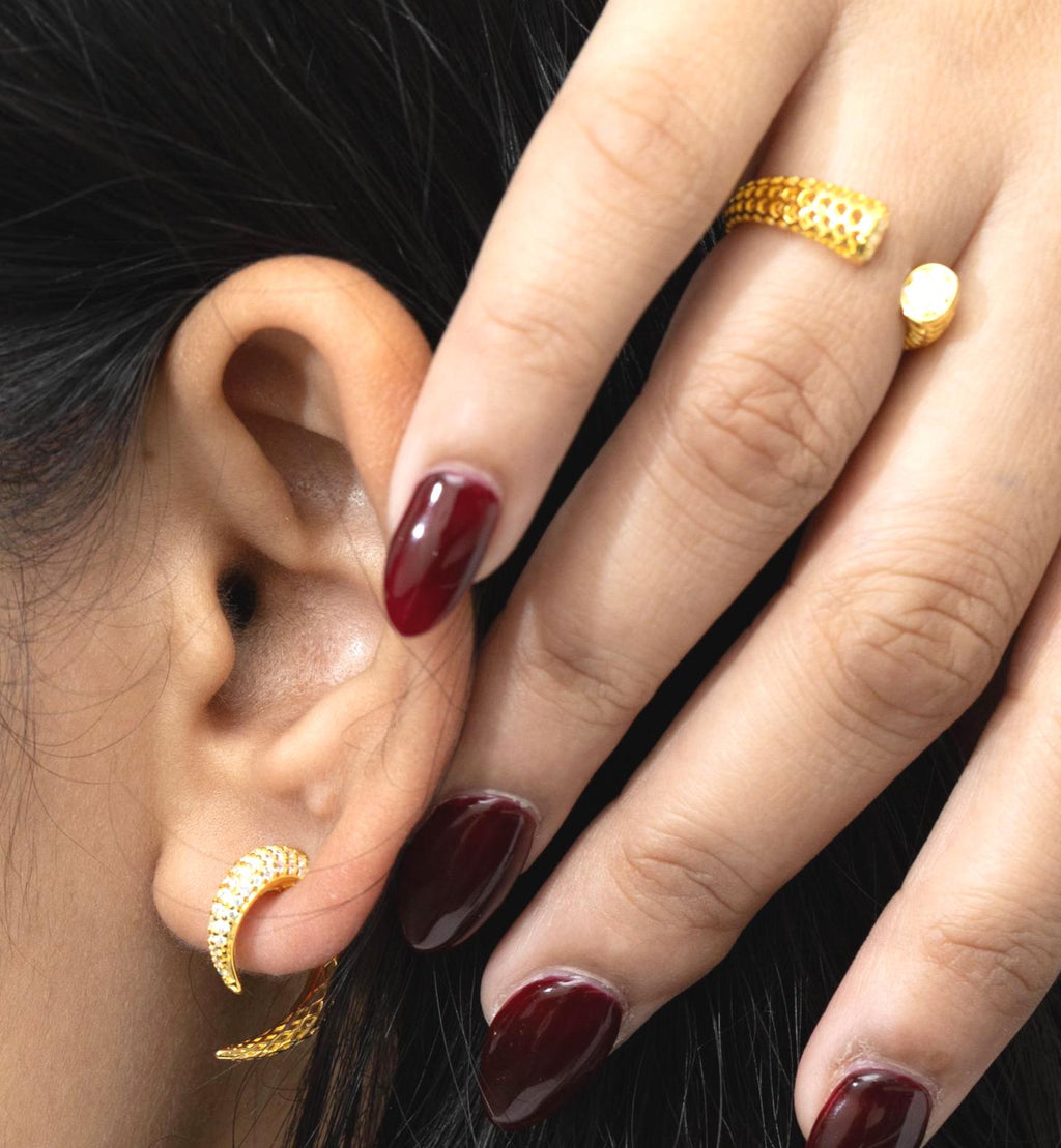 Gold Honeycomb Ring in 18K Gold-Plated Sterling Silver – Geometric Band