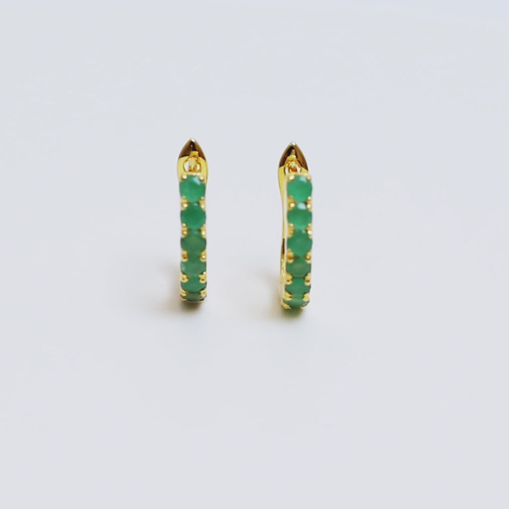 Emerald Huggie Hoop Earrings in 18K Gold