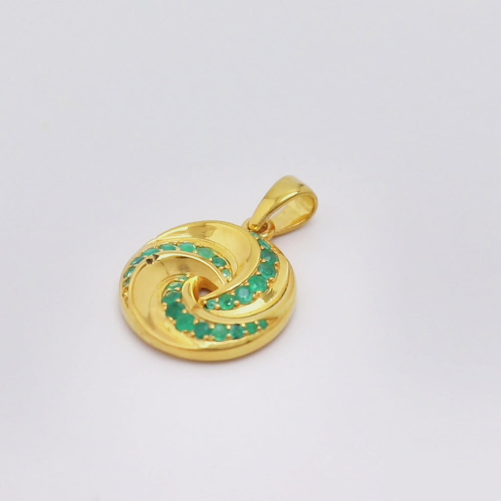 Luxury Emerald Twisted Pendant in 18K Gold-Plated Sterling Silver