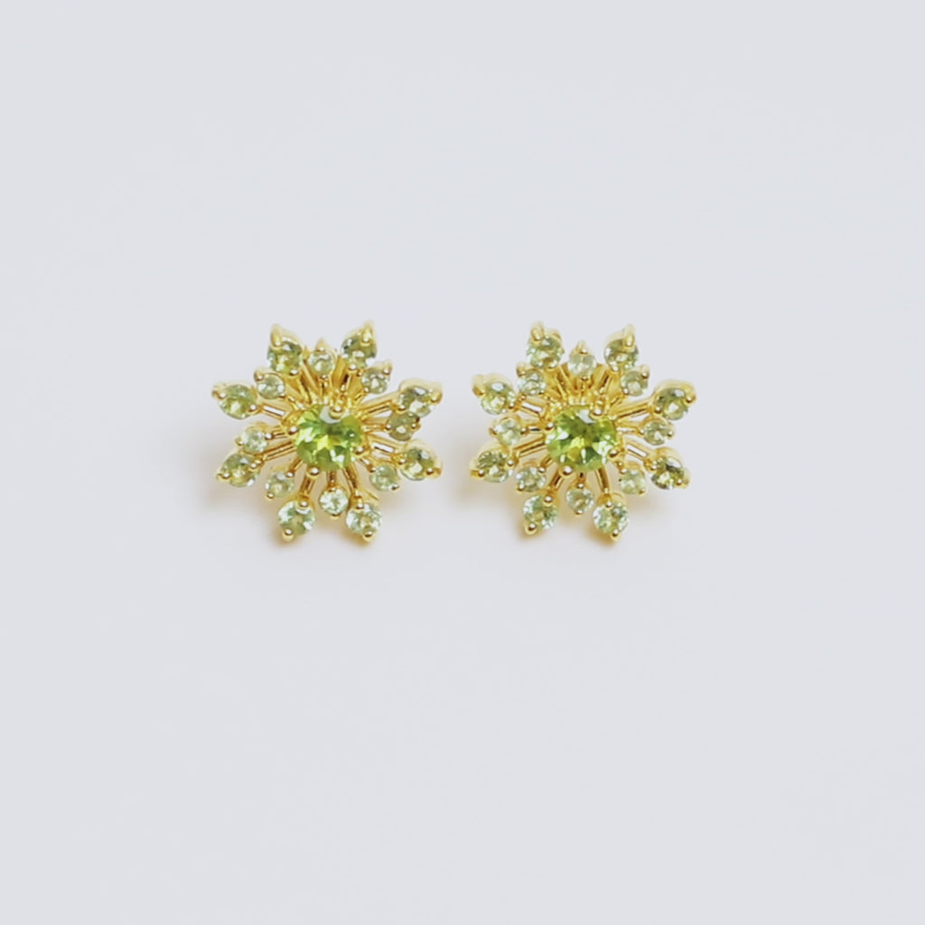 Peridot Snowflake Stud Earrings in 18K Gold