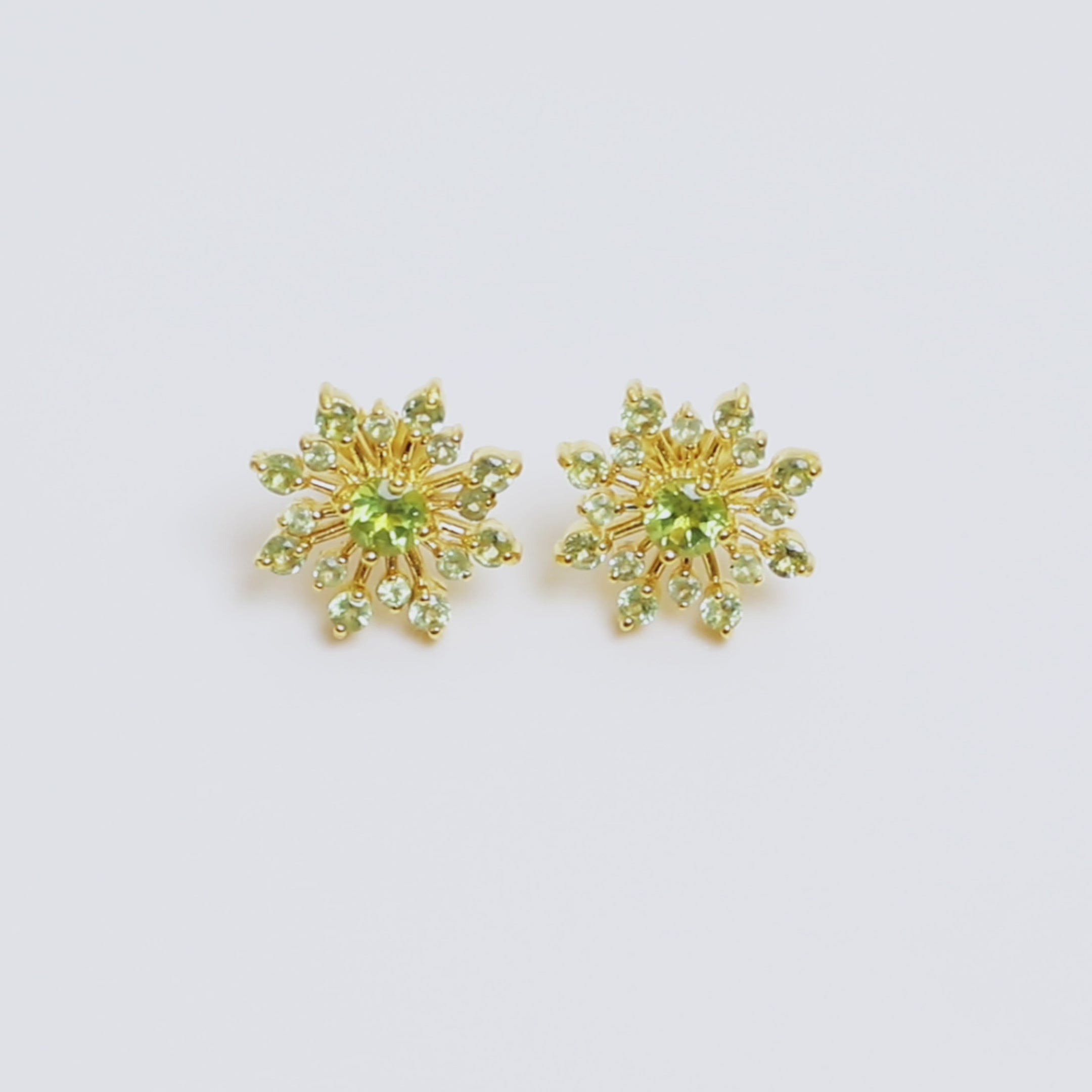 Peridot Snowflake Stud Earrings in 18K Gold