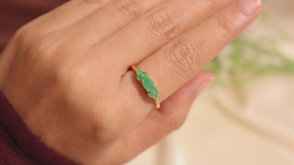 Anillo Racimo de Esmeralda Natural en Oro 18K