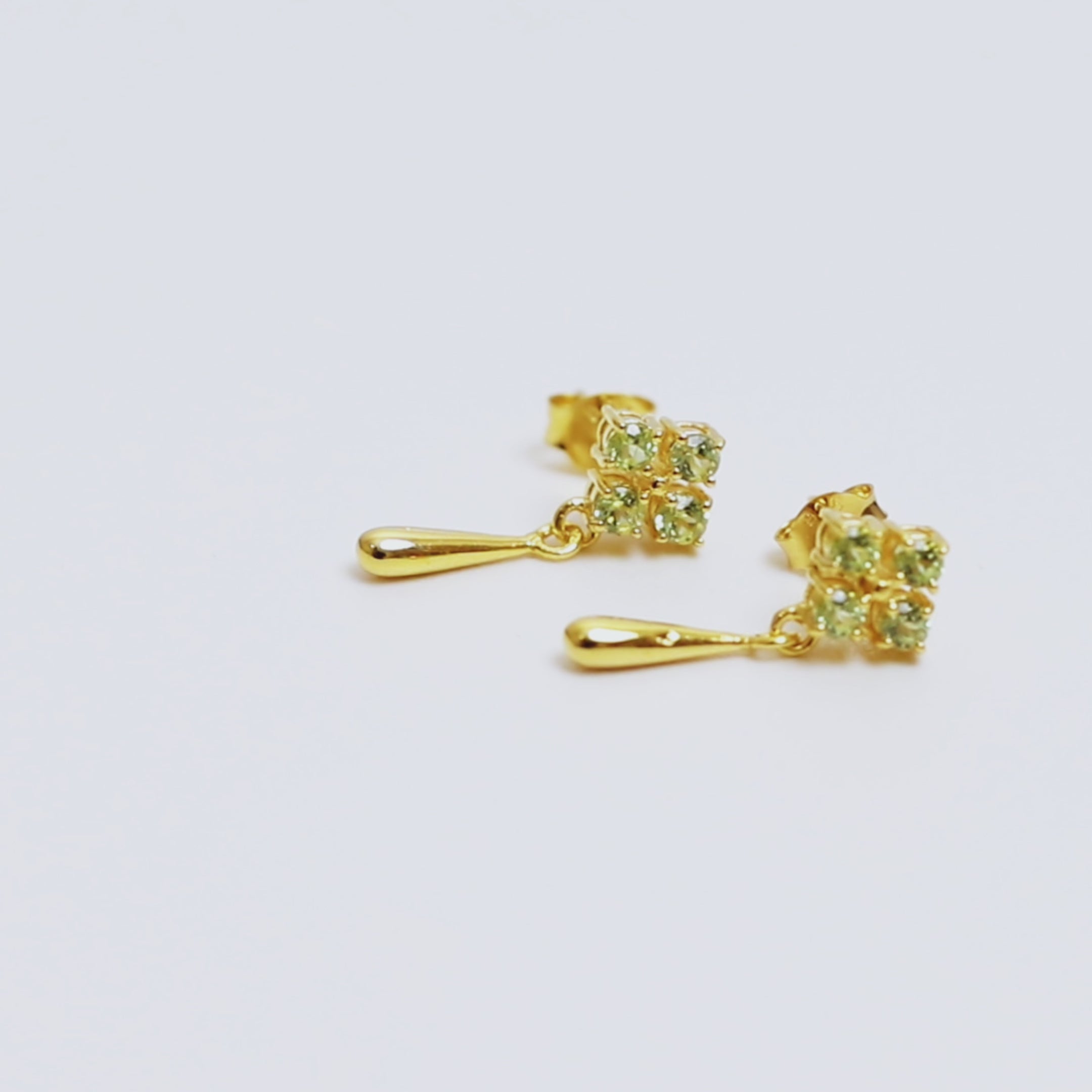 Orecchini Pendenti con Peridoto in Oro 18K