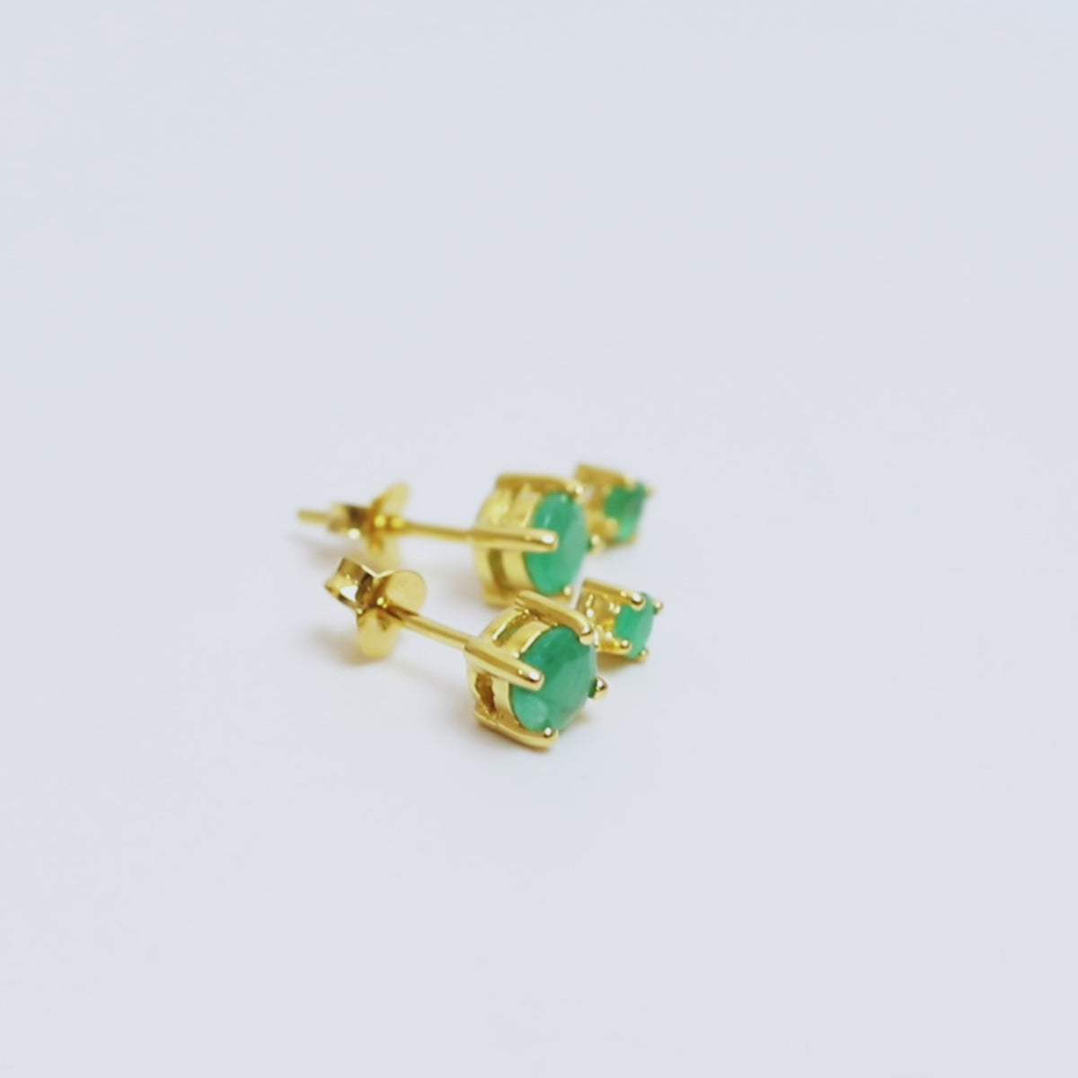 Natural Emerald Drop Earrings in 18K Gold